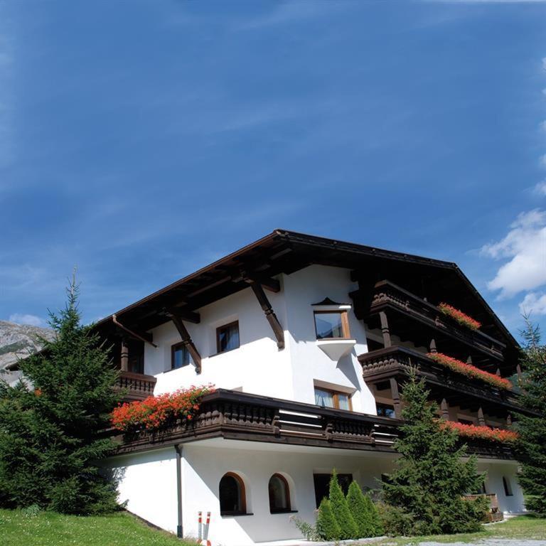 Quality Hosts Arlberg - Afoch Fei - Das Landhaus Sankt Anton am Arlberg Ngoại thất bức ảnh