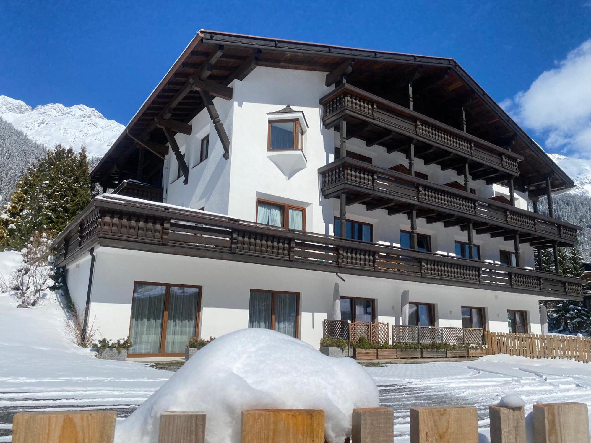 Quality Hosts Arlberg - Afoch Fei - Das Landhaus Sankt Anton am Arlberg Ngoại thất bức ảnh